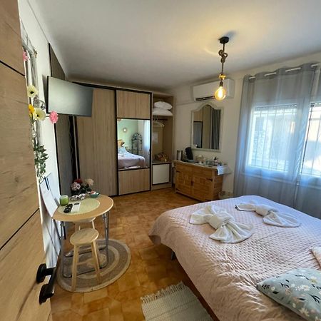 Hotel Douce Pause Darnius Exterior foto