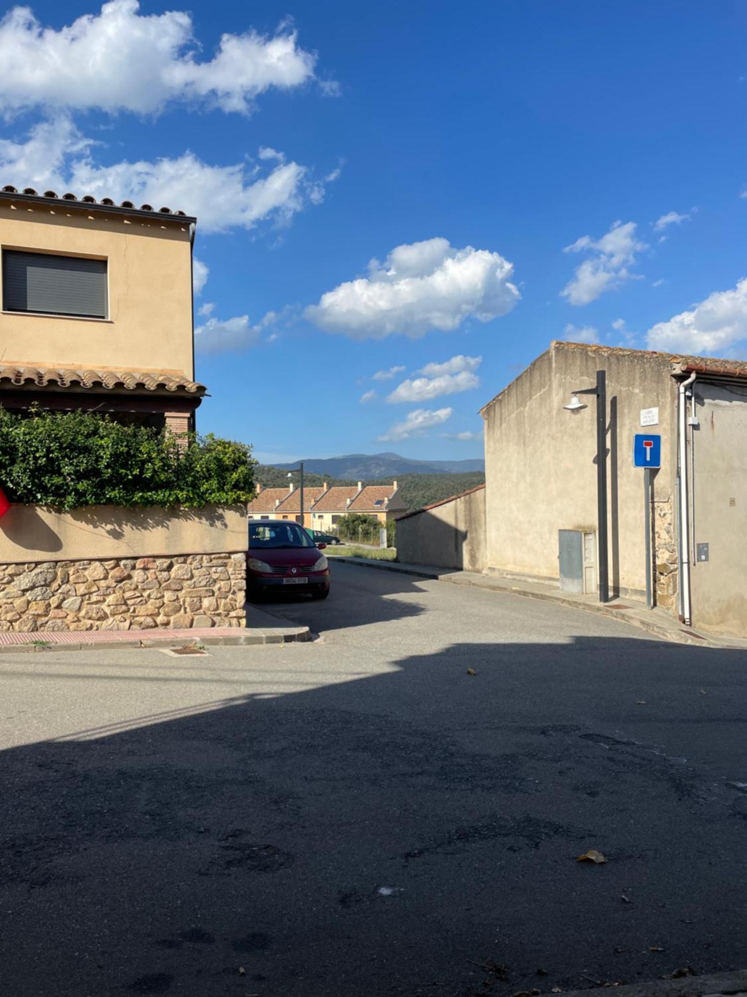 Hotel Douce Pause Darnius Exterior foto